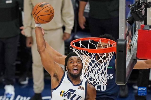 俱乐部杯-米奇26+17青岛胜同曦 林崴19分